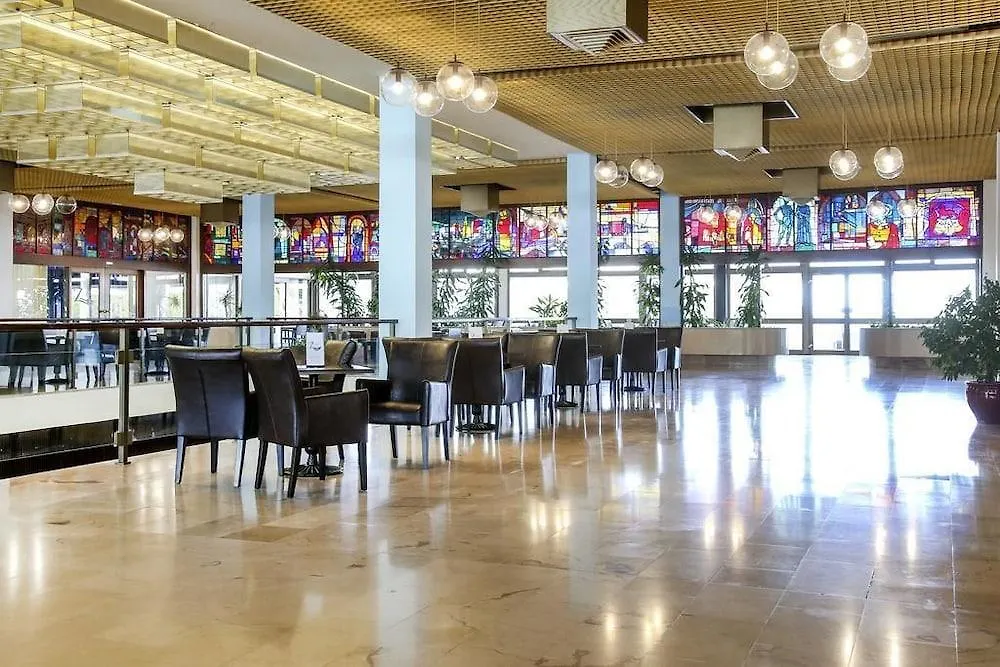 **  Zagreb Hotel Croatia